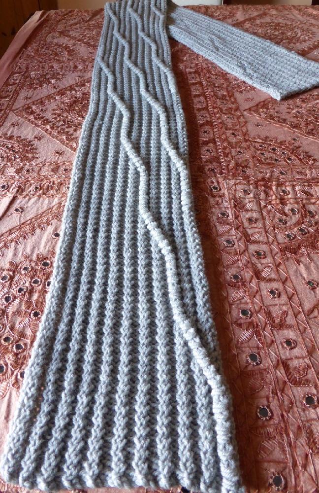 Pompidou Scarf