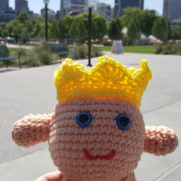 Peachy Queen Amigurumi