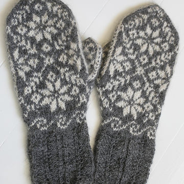 Norwegian Flower Mittens