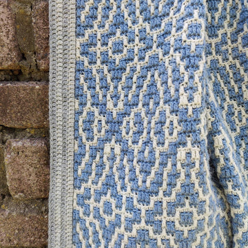 Blue Arabesque blanket