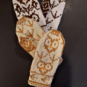 Baby Owls Mitten