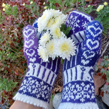 I ♥ Snowflakes Mittens