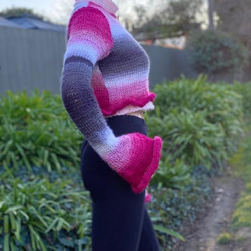 Bell Fitted Cropped sweater
