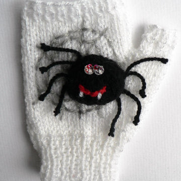 SPOOoooKY HALLOWEEN MITTENS