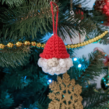 Christmas gnome ornament easy crochet pattern