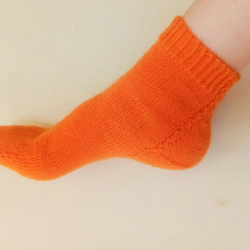 Sneaker socks. Knitting pattern