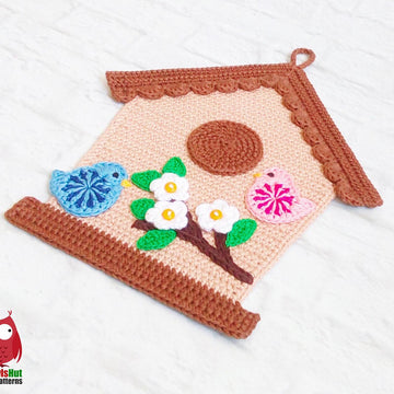 319 Birdhouse décor potholder
