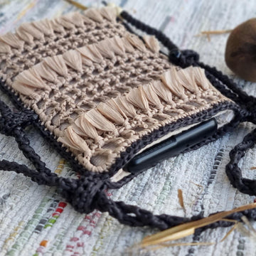 Mobile phone crossbody shoulder bag crochet pattern T26