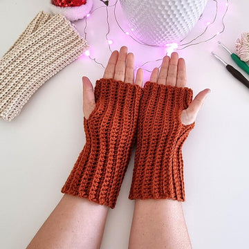 Ridged Fingerless Gloves