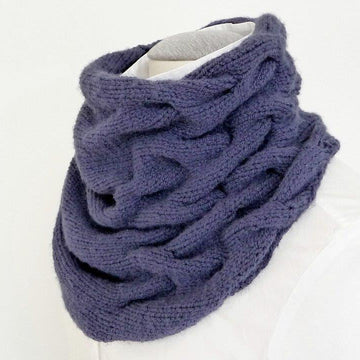 Knitting Pattern – Cable Knit Loop – No.112E