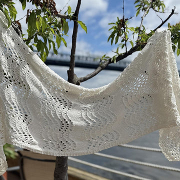 Line and Light Summer Wrap
