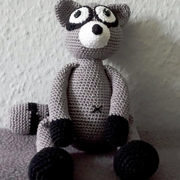 Crochet pattern Patrick the raccoon