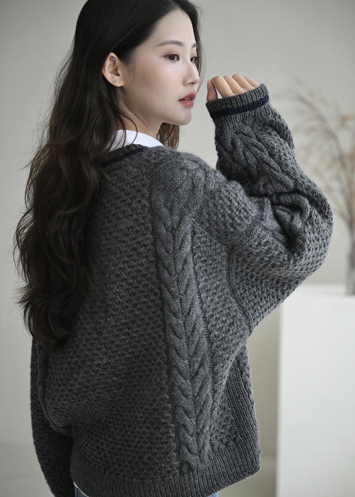 Miula Sweater