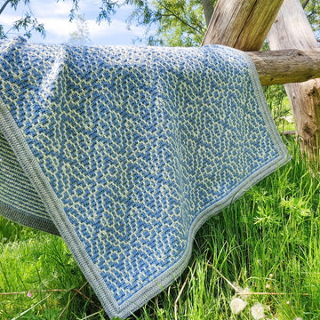 Blue Arabesque blanket