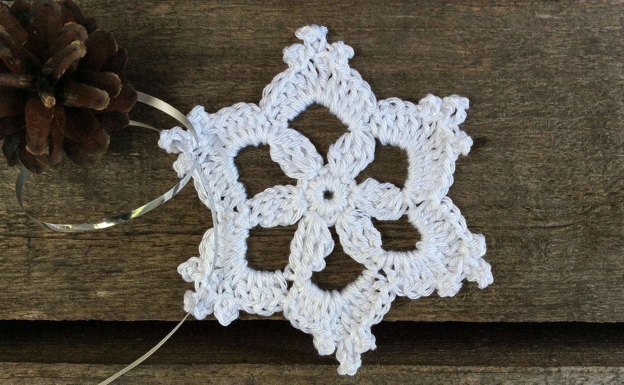Dainty Snowflake Ornament Christmas Decoration