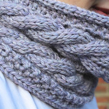 Corn Rows Cabled Cowl