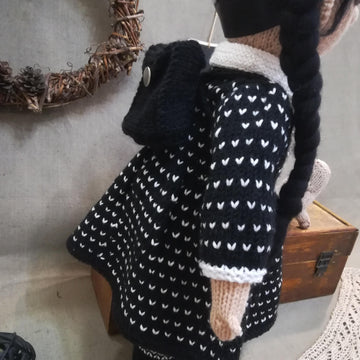 Toy knitting patterns, Wednesday doll
