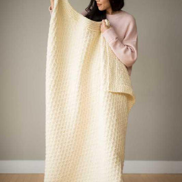 Chunky Dotty Blanket