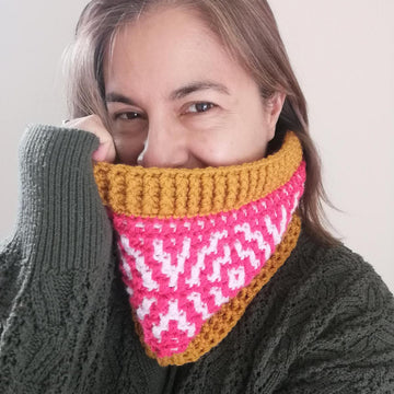 Easy Mosaic Crochet Cowl