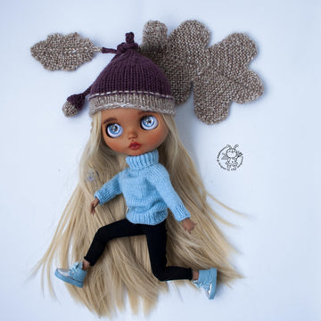 Acorn hat for doll
