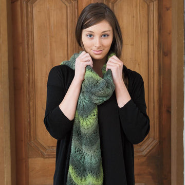Symmetrical Scallops Scarf