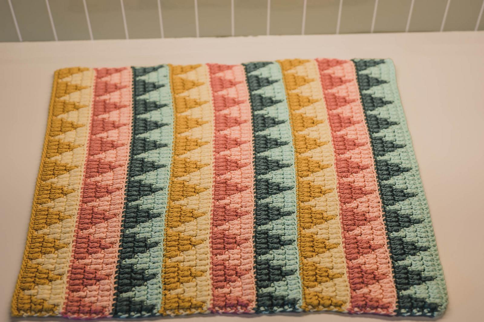 Mosaic Crochet Bath Mat