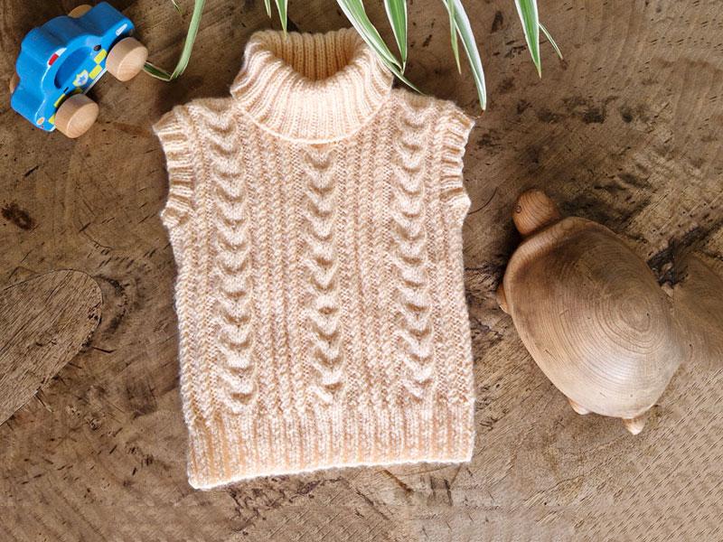 Humpty Sleeveless Polo Neck Top