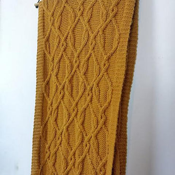 Gorgeously Cabled Scarf