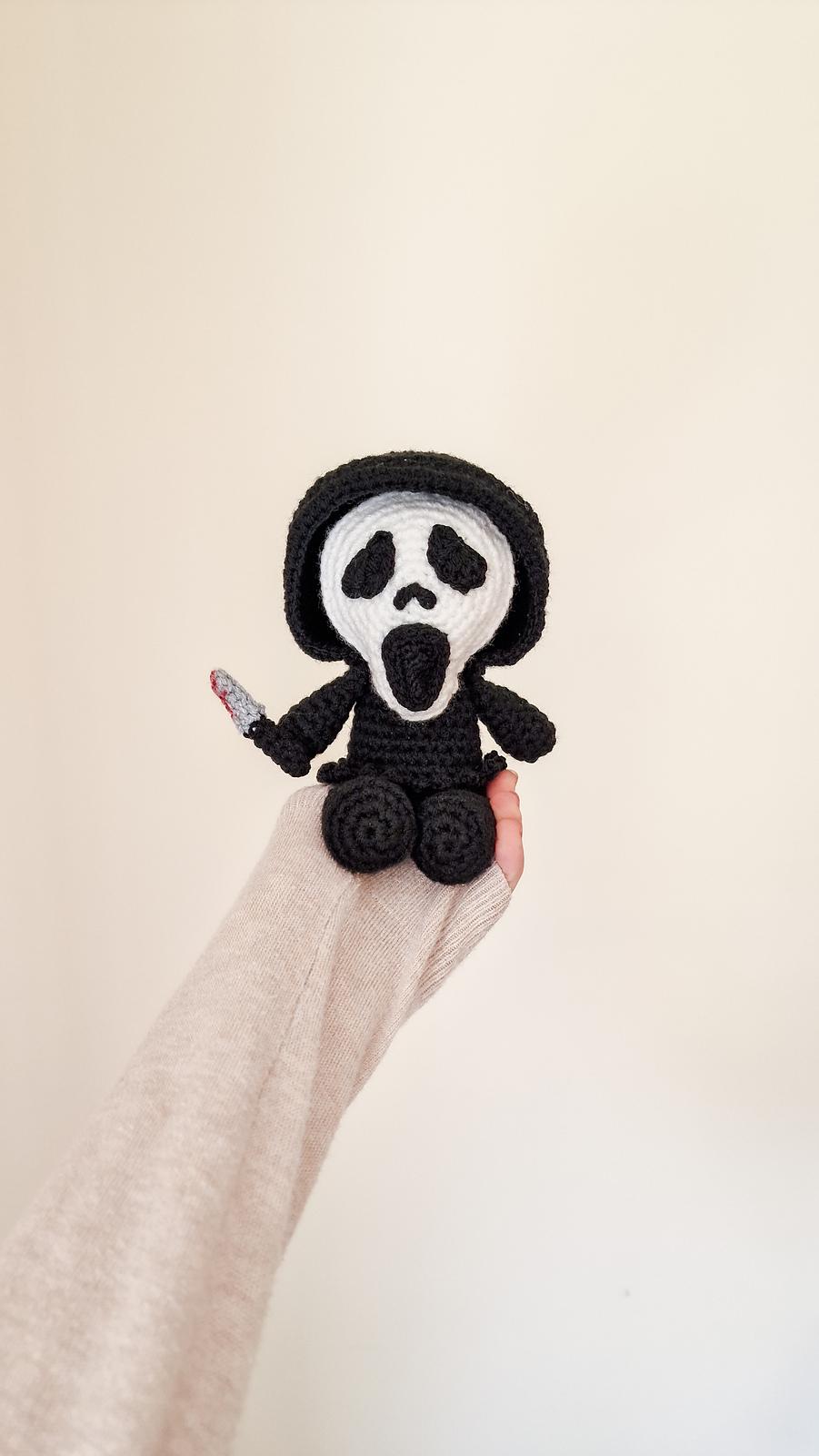 Scream Ghostface Amigurumi