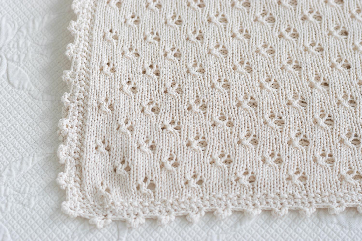Cloverleaf Eyelet Baby Blanket