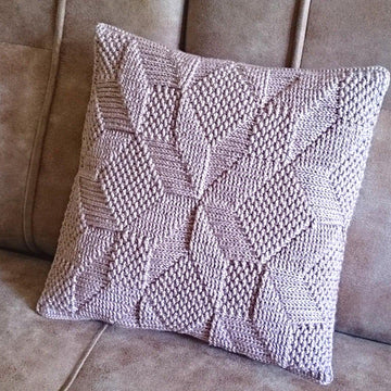 Opera pillow