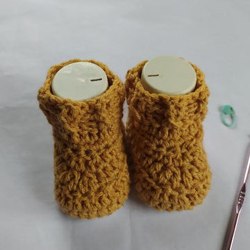 Cable Baby Booties