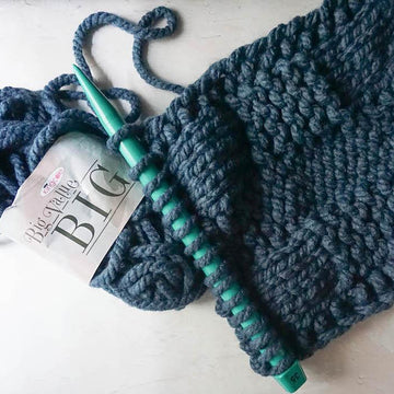 Flying Off the Needles Cowl