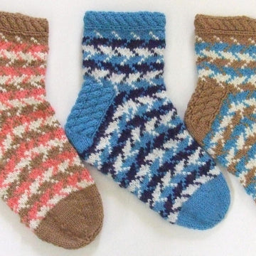 Cresting Waves Clog Socks
