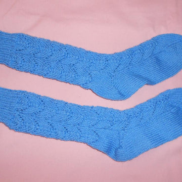Horseshoe Lace Socks with 3 needles