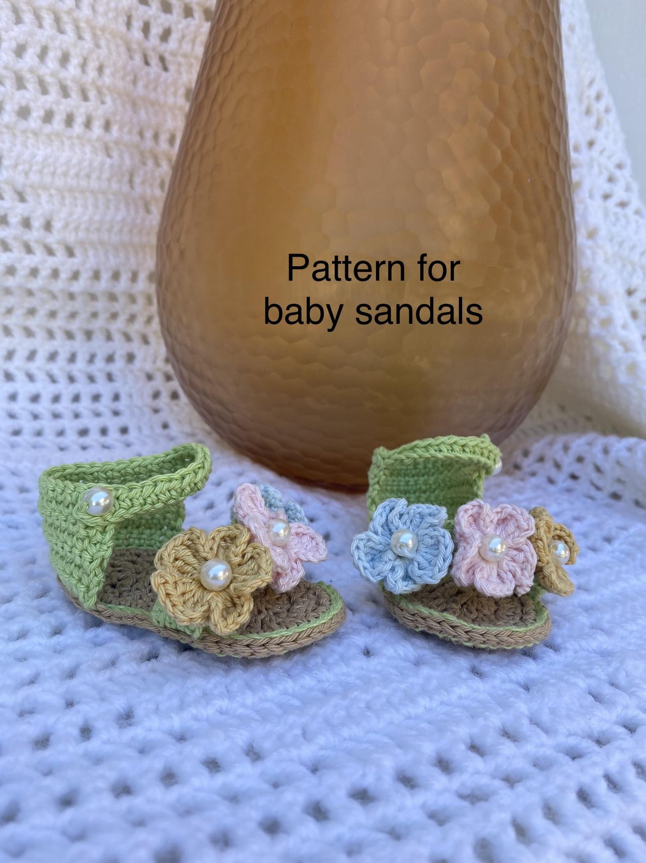 Crochet baby sandals pattern