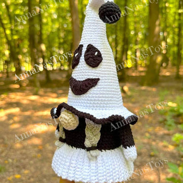 Gnome ghost (girl)