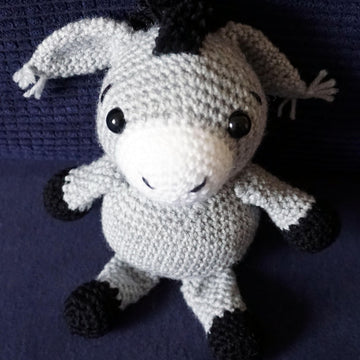 Amigurumi Häkelanleitung für Esel Elena