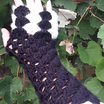 Long Crocodile Stitch Fingerless Gloves